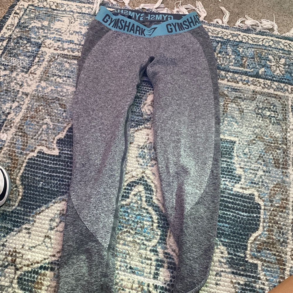 gym shark leggings